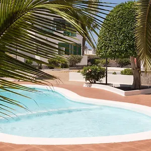 Conylanza Carmenes Costa Teguise